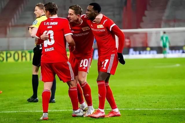 王哲林谈世界杯:上场就全力以赴 这是我的工作