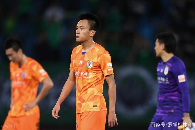赵嘉义21+8青岛胜江苏 王哲林17+15上海胜广州